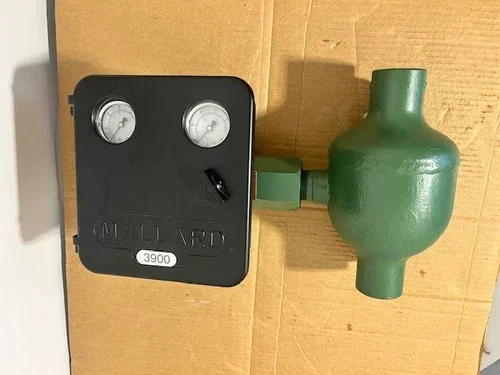 Mallard Control 3900-10FS-SVLD-SM Liquid Level Switch 1" NPT Pneumatic Snap — primary product image