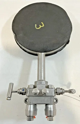 Rosemount 3051SFC Compact Conditioning Orifice Flow Meter 6-Inch with Integrated Transmitter — product image 7 of 18