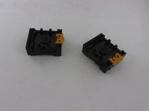 Omron 2M4X Relay Socket Base - Pack of 10 — product image 3 of 3