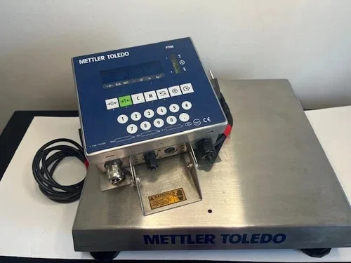 Mettler Toledo Panther PTHK 1000.000 Weighing Terminal with PS-90 Scale Platform — primary product image