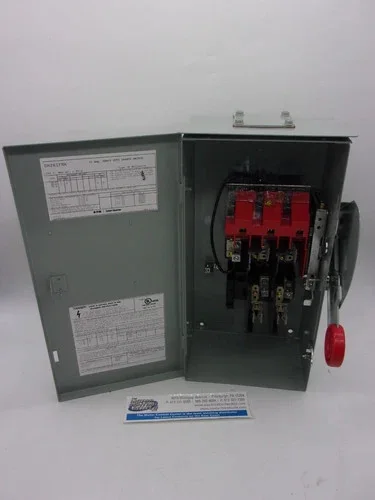 Eaton Cutler-Hammer DH261FRK Heavy Duty Safety Switch 30A 2 Pole Fusible Class H NEMA 3R — product image 4 of 6