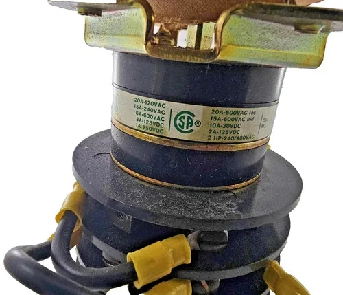 Electroswitch 74204PH Rotary Switch Pull To Lock Spring Return 4-Deck — product image 3 of 11