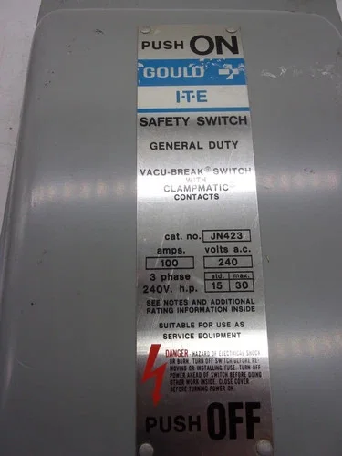 Gould ITE Vacu-Break JN423 Fusible Safety Switch, 3P, 100A, 240V, NEMA 1 — product image 2 of 9