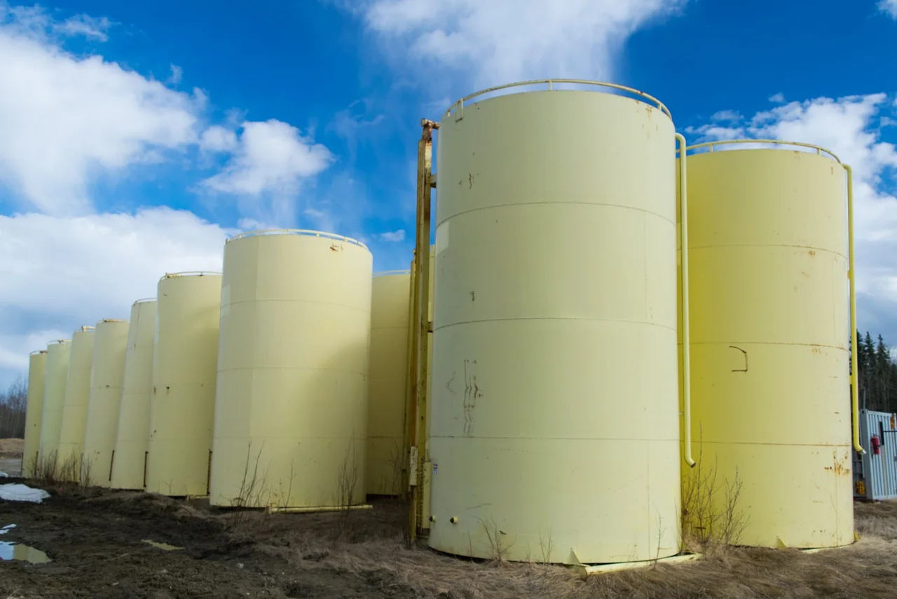 400 BBL Internally Coated Tanks – Yellow — primary product image
