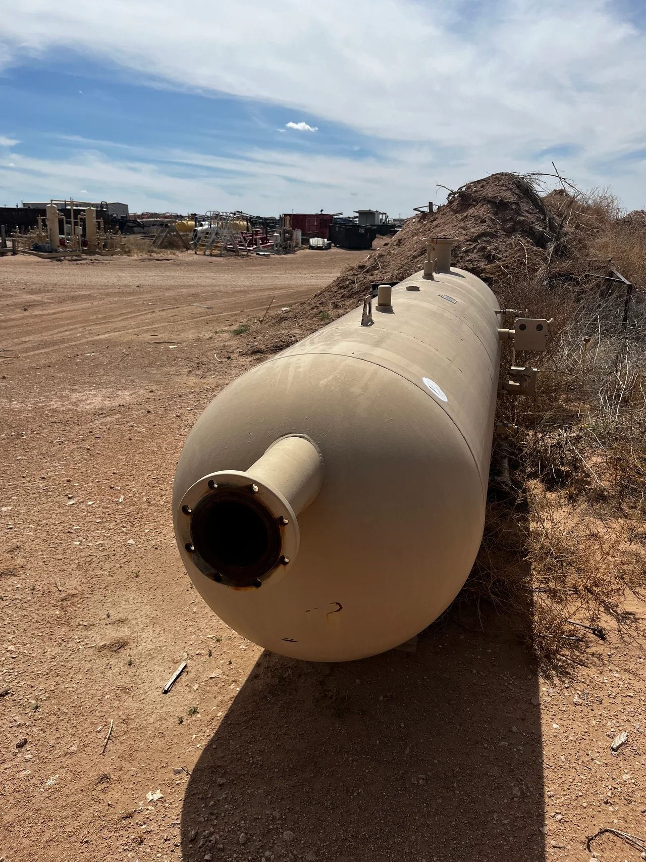 Industrias Gutierrez 1000 Gallon Horizontal Pressure Vessel, Type AG, S/N 202 — product image 2 of 3