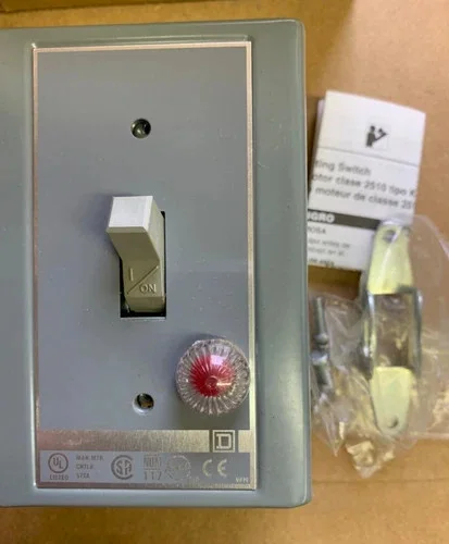 Square D 2510KGJ2B Manual Motor Starting Switch 600VAC with Pilot Light and Oversize NEMA 1 Enclosure — primary product image
