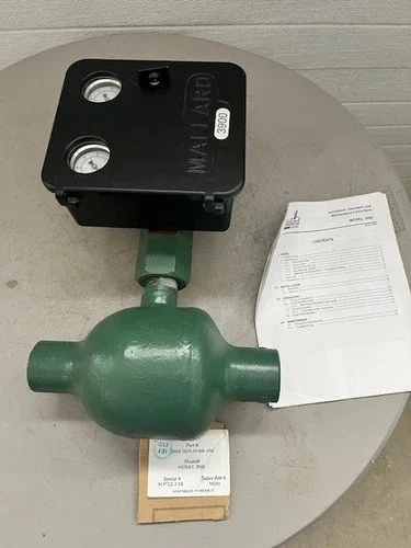Mallard Control Model 3900 Pneumatic Liquid Level Switch 3900-10FS-SVRR-SM 1" FNPT Falling Level — primary product image