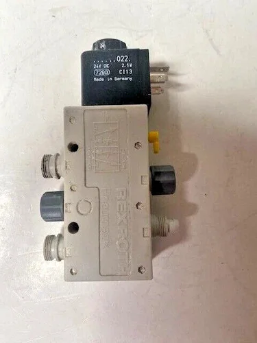 Bosch Rexroth PW 67697-5 Solenoid Valve 4-Way 2-Position 24VDC Pneumatic Spring Return — product image 2 of 5