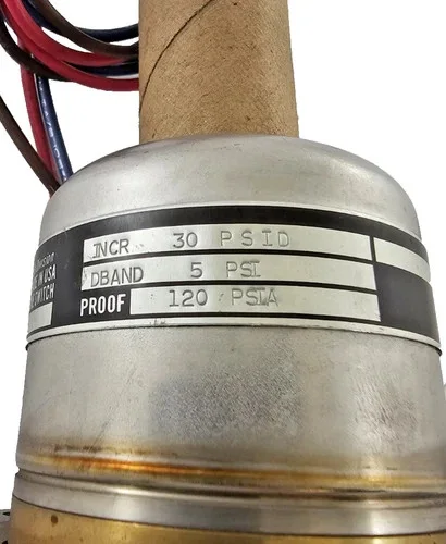 ITT Neo-Dyn 163P Differential Pressure Switch Model 163P2C5-73 NEMA 4 — product image 7 of 9