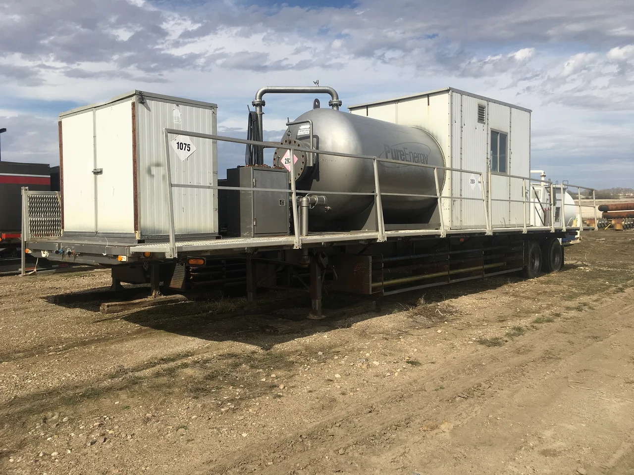 E&D Pipe and Process Equipment Ltd. 6' x 10' Production Testing Unit on 45' Hiboy Trailer — product image 2 of 12