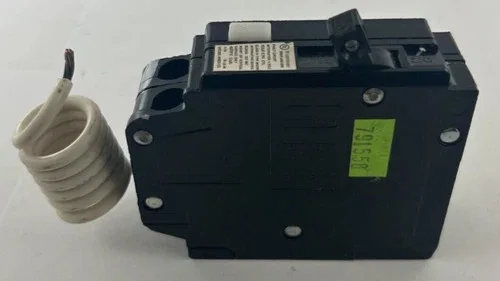 Crouse-Hinds MP120GF 20A 1-Pole Ground Fault Circuit Breaker — product image 3 of 5