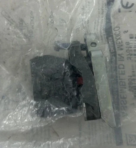 Schneider Electric Harmony ZB4BZ102 Single Contact Block — product image 2 of 3