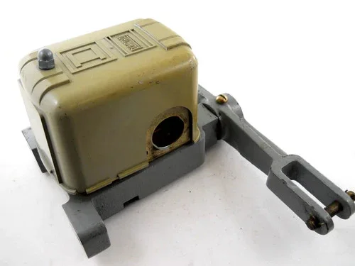 Square D 9035 DG10 Float Switch with Arm, Series B — product image 2 of 7