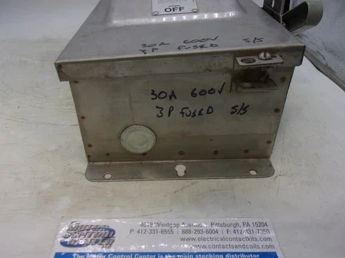 Siemens I-T-E F351SS Heavy Duty Safety Switch, 30A, 600V, 3-Pole, Fusible, NEMA 4/4X Stainless Steel Enclosure — product image 6 of 9