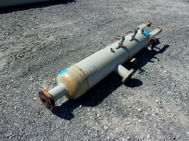 Exterran Vertical Gas Scrubber 12-3/4" OD x 5' S/S — product image 3 of 12
