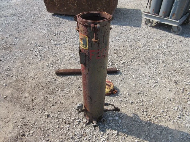 Crall Products Vertical Filter Separator Model 0-8-4-336, 8-5/8" x 42" — product image 8 of 9