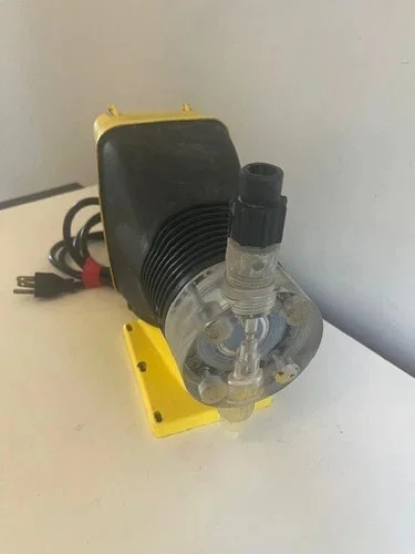 LMI Milton Roy Electromagnetic Dosing Pump AA151-86HV — product image 7 of 7