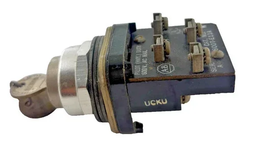 Allen-Bradley 800T-E11A Key-Operated Cylinder Lock Push Button Switch — product image 3 of 4