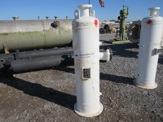 Atlantic Fabrication and Design Vertical Gas Scrubber SEPV-1604-720, 16" x 4' — primary product image
