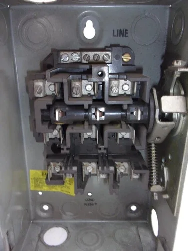 General Electric TG4321 General Duty Fusible Safety Switch — product image 4 of 8