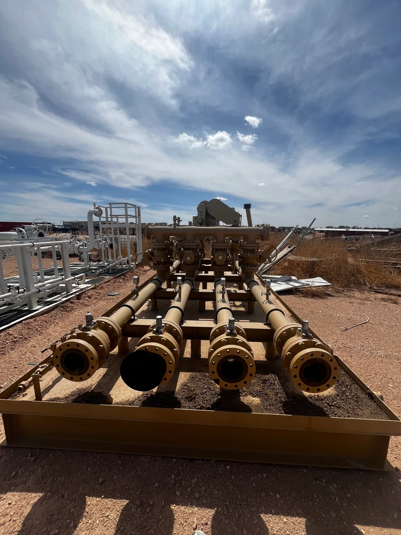 Skid-Mounted High-Pressure Valve Manifold for Oil and Gas Applications — product image 3 of 3