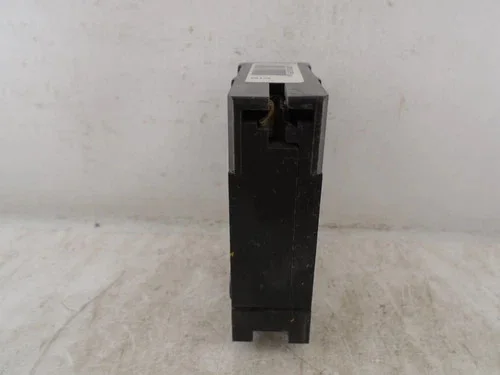 Cutler-Hammer BR130 Single Pole Circuit Breaker — product image 8 of 8