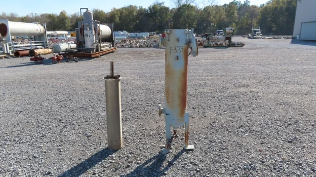 MC Welding & Fabrication Vertical Pressure Vessel 10.75in x 3ft3in — product image 9 of 10