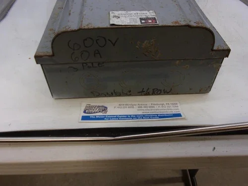 Cutler-Hammer 4162H312 Fusible Double Throw Safety Switch, 60A, 600V, 3P, NEMA 1 — product image 7 of 8