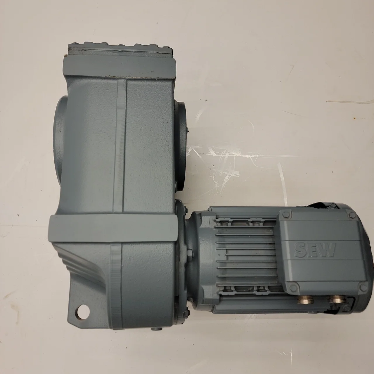 SEW-Eurodrive FA77/II2GD-EDRN90L4/CID2/TF Helical Gearmotor — product image 4 of 10