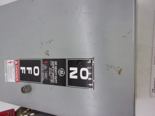 General Electric Heavy Duty Safety Switch THN3361M 30A 600V 3P Non-Fusible — product image 9 of 10