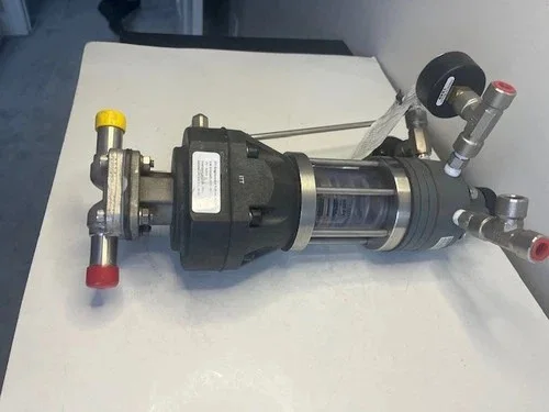 ITT Dia-Flo 3/4" Diaphragm Valve .75-F-428L-8-0-0-TME-B209-HW3-PR4-SRI with SRI Positioner — product image 5 of 7