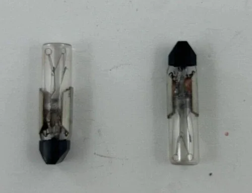 Sylvania 120PSB Miniature Lamp Bulbs (Lot of 17) — primary product image