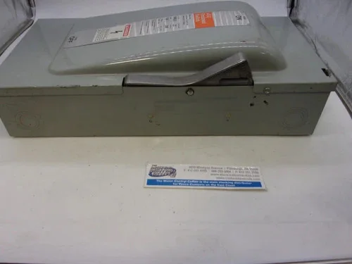 ITE Vacu-Break Heavy Duty Enclosed Safety Switch SN323, 100A 240V Fusible — product image 7 of 9
