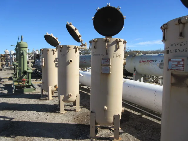 National Tank Company Vertical Filter Vessel 26" x 4'6" 150 PSI — product image 7 of 9