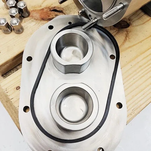Waukesha Cherry-Burrell Universal 3 Series 030 U3 Rotary Positive Displacement Pump with Tri-Clamp Connections — product image 4 of 11