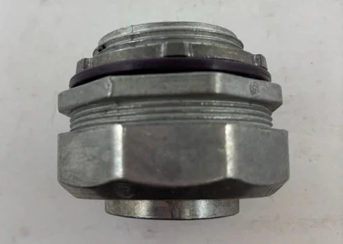 Eaton Crouse-Hinds LT150DC 1-1/2 Inch Straight Liquidtight Connector (Lot of 4) — product image 4 of 6