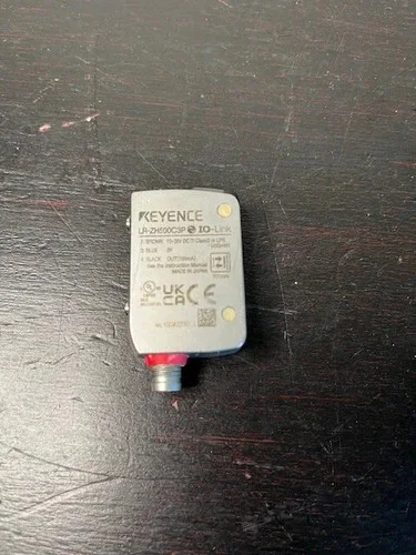 Keyence LR-ZB500C3P IO-Link Self-Contained CMOS Laser Sensor — primary product image