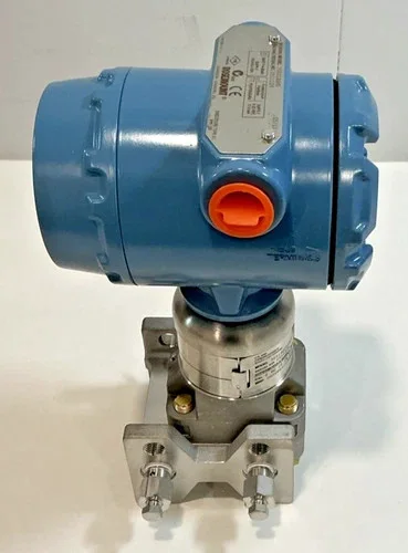 Rosemount 3051S Scalable Coplanar Differential Pressure Transmitter 3051S2CD1A2F12A1AM5B2 — product image 9 of 11