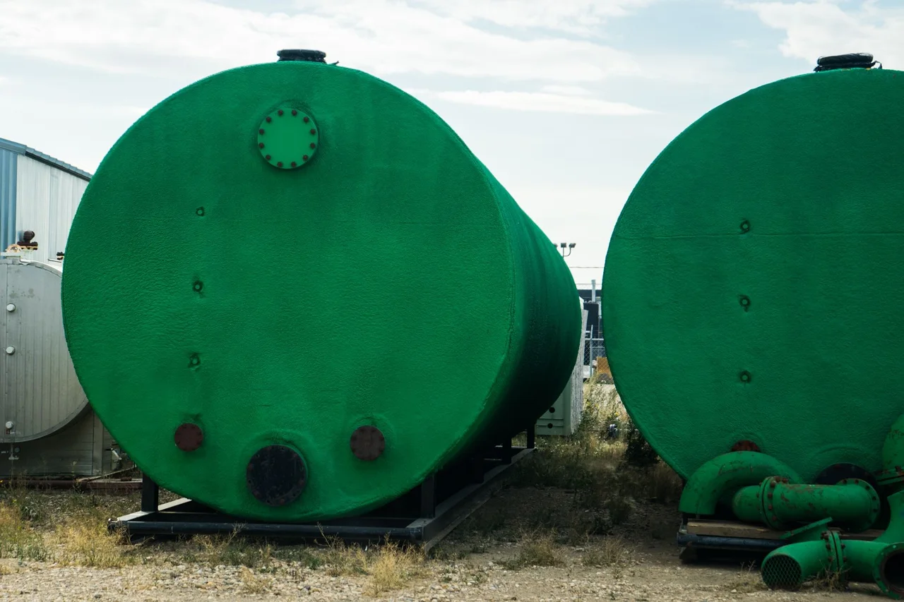 1100 BBL Insulated Horizontal Storage Tanks — product image 4 of 6