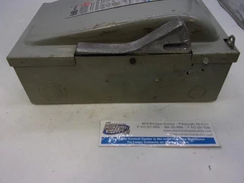 Gould ITE F352 Heavy Duty Vacu-Break Safety Switch, 60A, 600V, 3-Pole, Fusible, NEMA 1 — product image 6 of 8