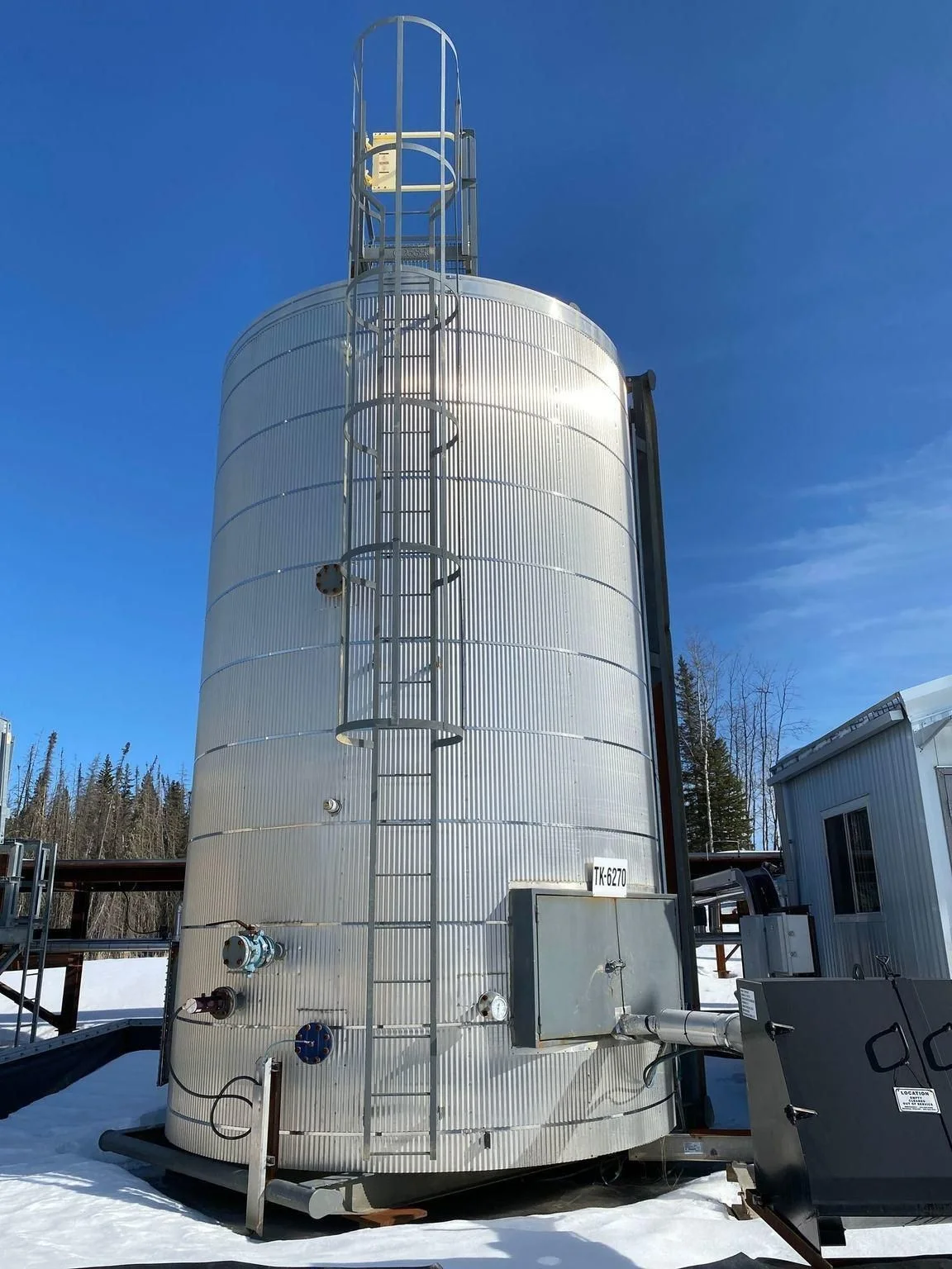 400 BBL Storage Tanks with Envirovault — primary product image
