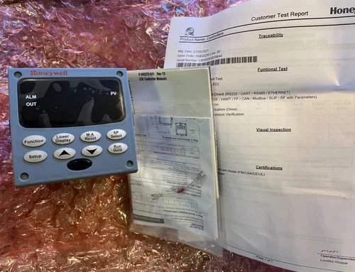 Honeywell UDC2500 Universal Digital Controller DC2500-EE-0L0R-200-10000-00-0 — primary product image