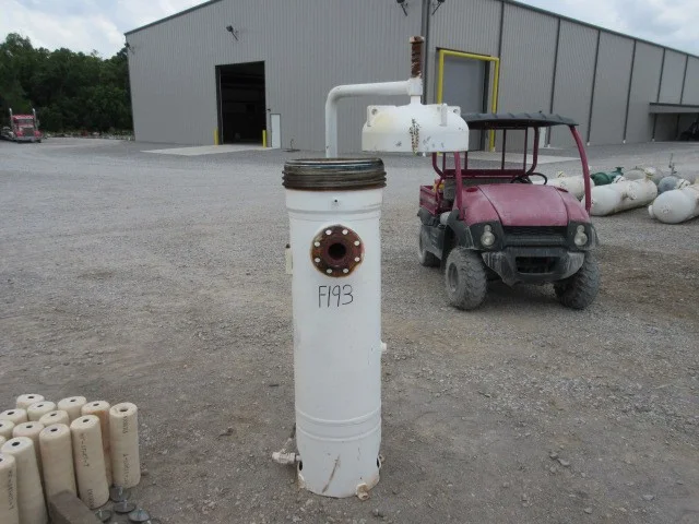 Hyco Corp Vertical Coalescing Filter Vessel, 16" x 3', SN 91-40 — product image 11 of 13