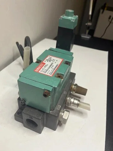 Numatics 554BA43AM000061 Solenoid Valve and Manifold 24VDC — product image 4 of 6