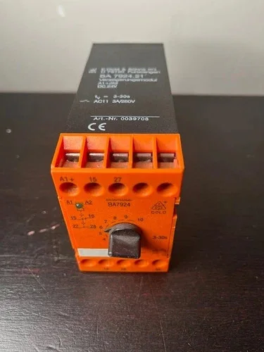E. Dold & Söhne BA7924.21 Safemaster Time Delay Relay — primary product image