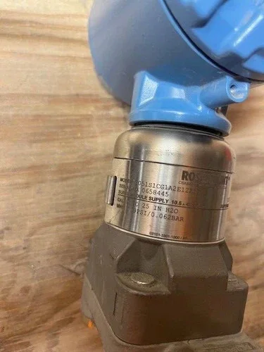 Rosemount 3051S1CG1A2E12A1AM5 Gauge Pressure Transmitter with Display — product image 4 of 6