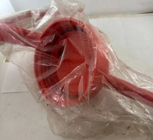 OilSafe Stretch Spout Lid, Red — product image 5 of 5