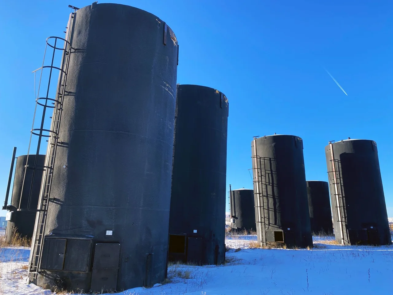 Used 1000 BBL Storage Tanks – Partially Coated — primary product image