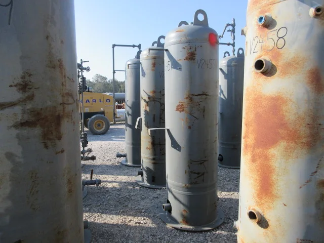 Exterran Vertical Blowcase Pressure Vessel 24" OD x 5' VT — product image 4 of 7