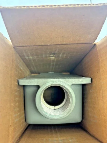 Hubbell BB602W Corrosion Resistant Angle Back Box — product image 2 of 6